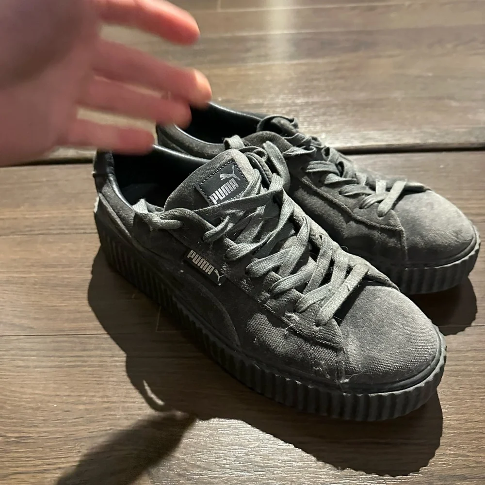 Fendi x Puma Men's Charcoal velvet Sneakers - Picture 2 of 4